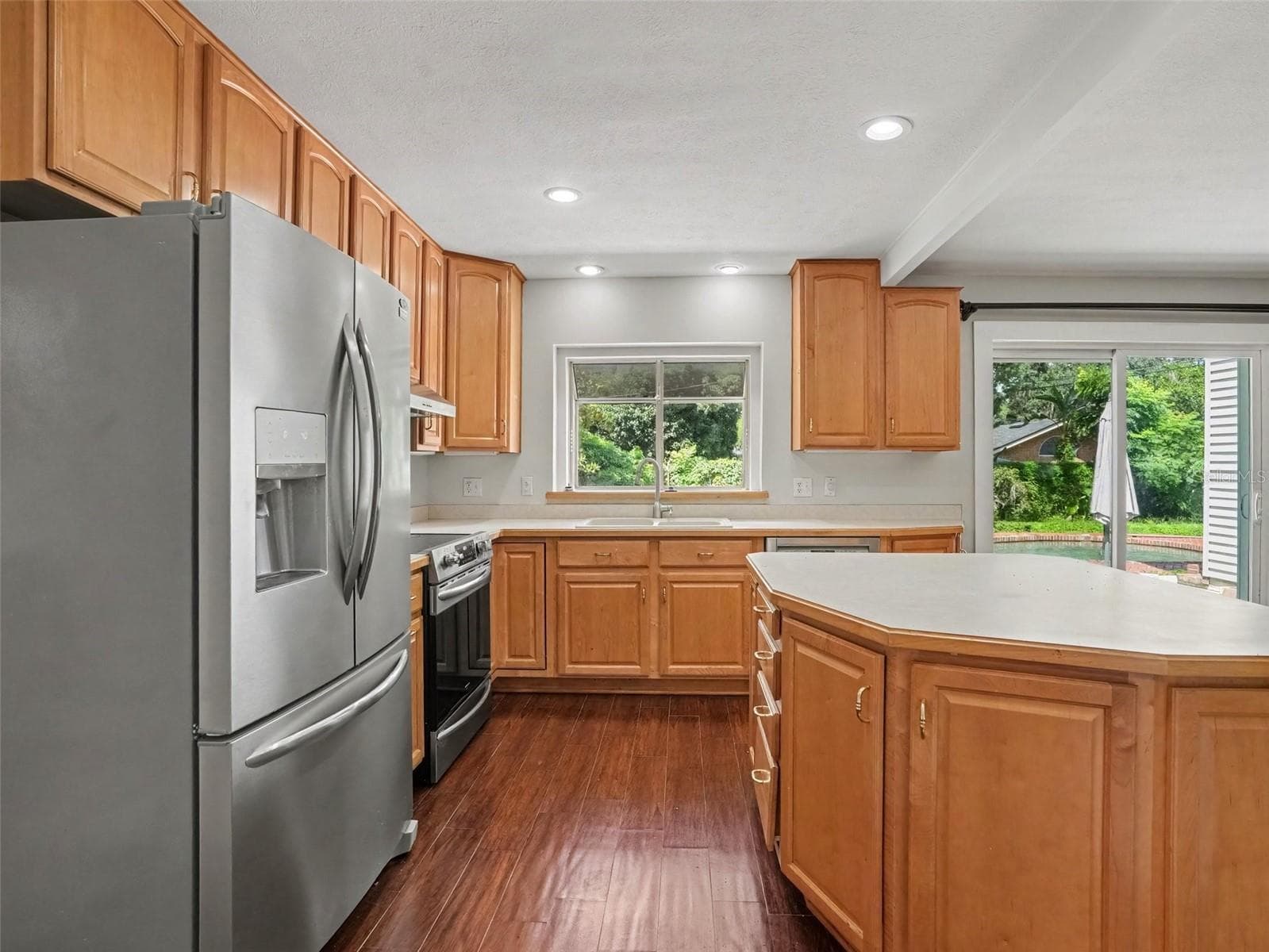 Single Family Residence at 520 LAUREL LN, LAKELAND, photo 10 of 27