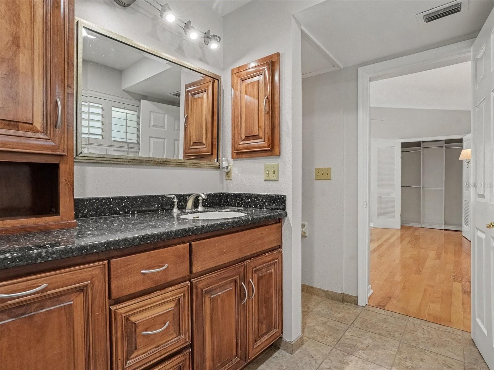 Single Family Residence at 520 LAUREL LN, LAKELAND, photo 16 of 27