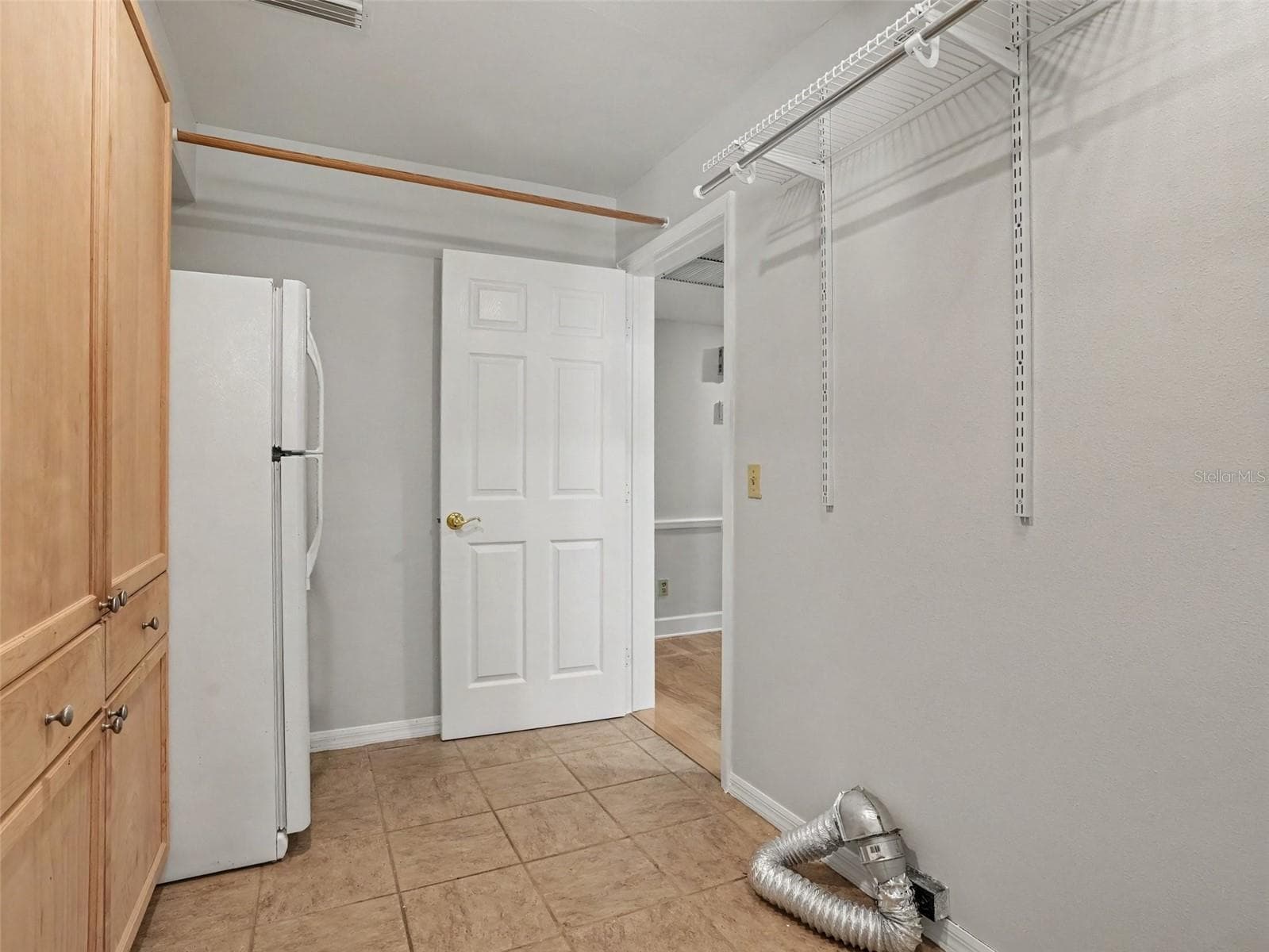 Single Family Residence at 520 LAUREL LN, LAKELAND, photo 17 of 27