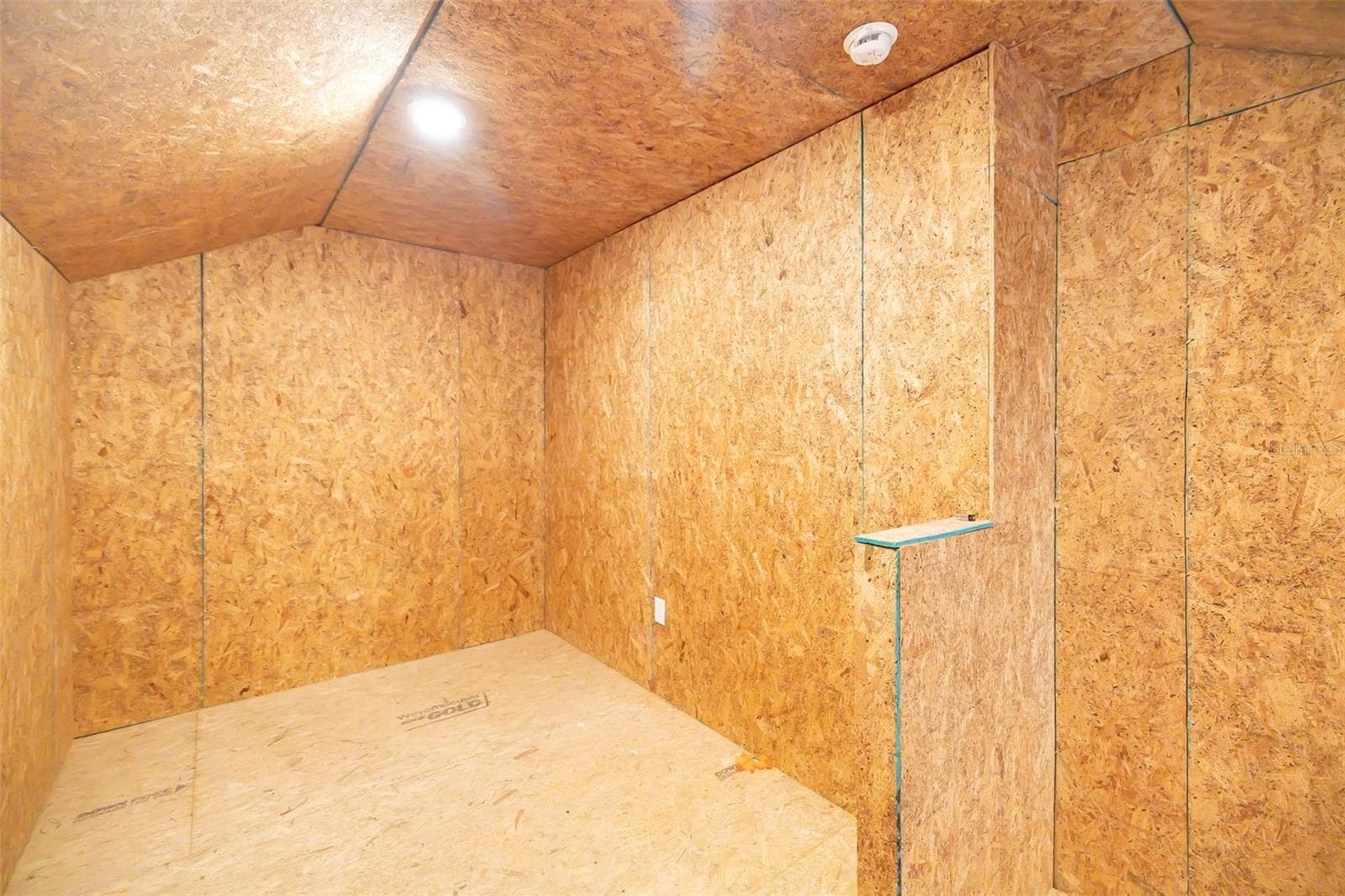 Attic Storage - 12338 VIOLET JASPER DR, PARRISH