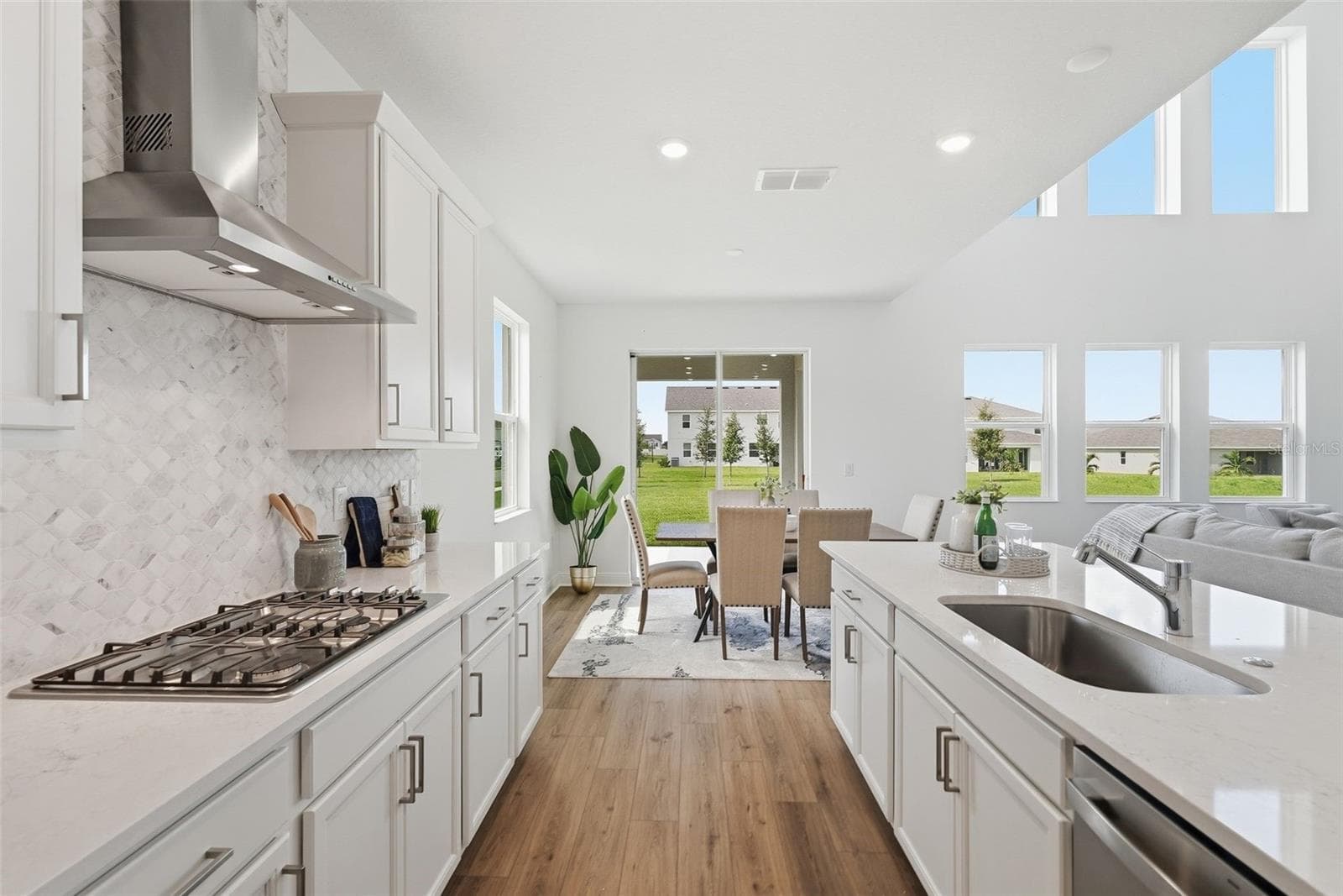 Single Family Residence at 5860 SIERRA CROWN ST, MOUNT DORA, photo 6 of 30