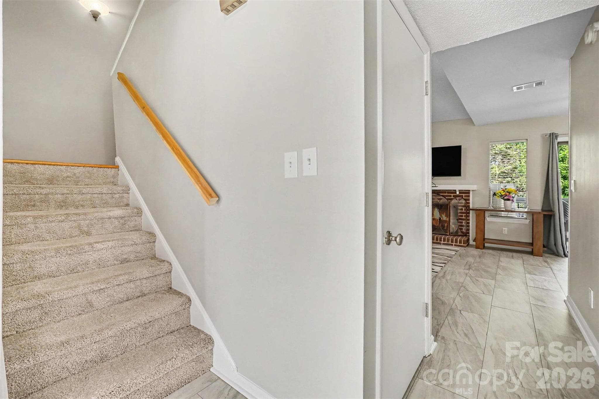 Condominium at 6612 Point Comfort Lane, Charlotte, photo 5 of 34