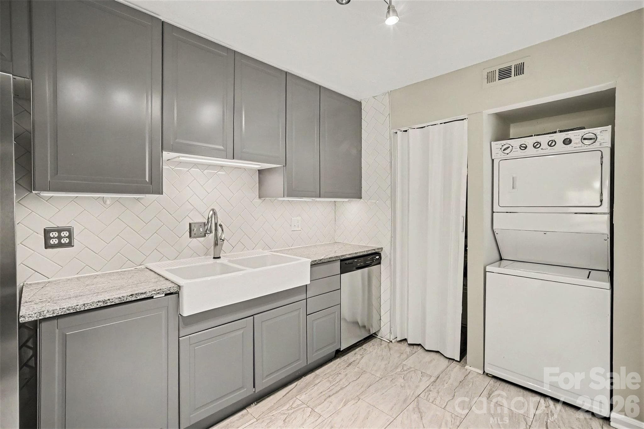 Condominium at 6612 Point Comfort Lane, Charlotte, photo 16 of 34