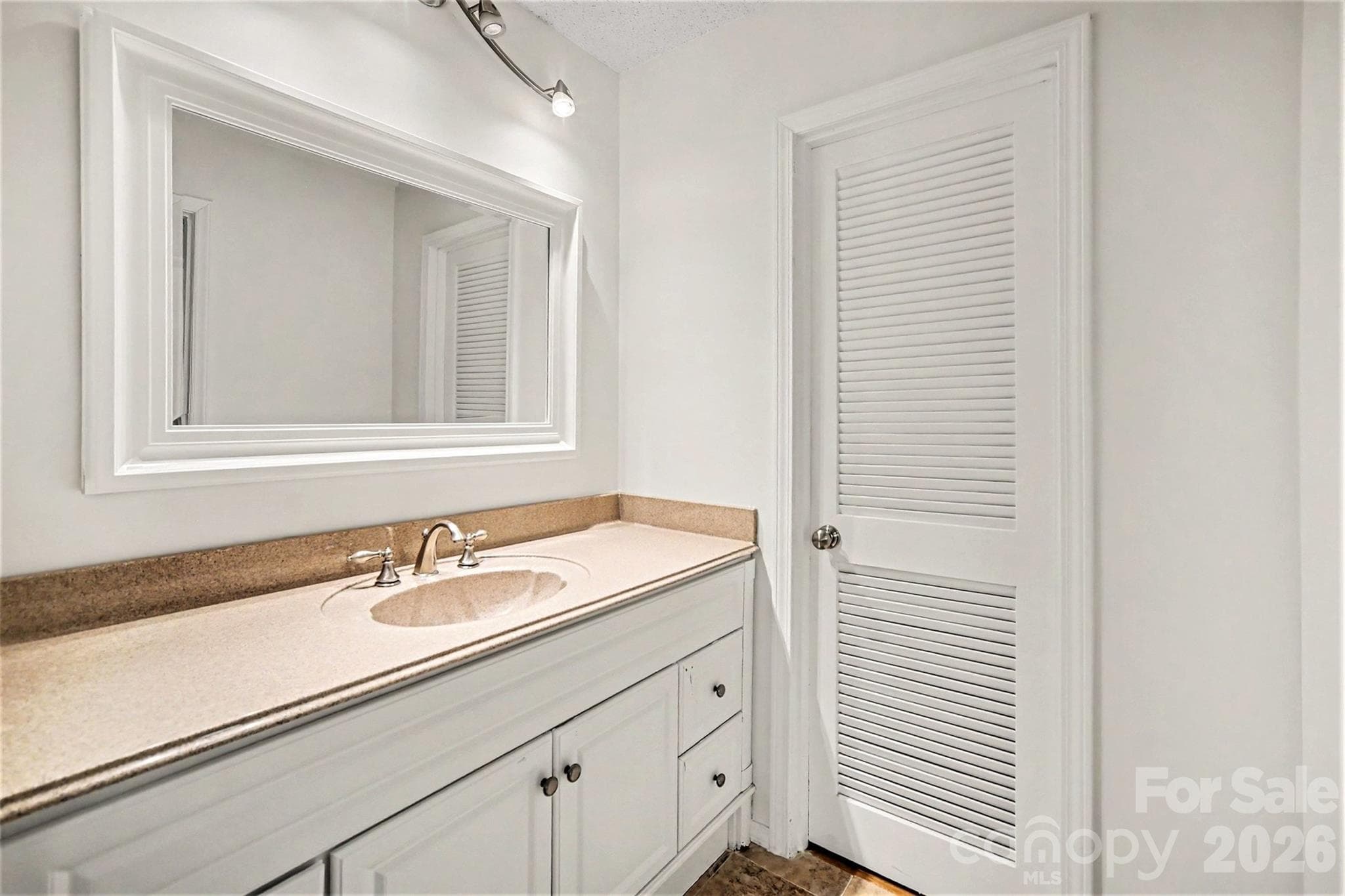 Condominium at 6612 Point Comfort Lane, Charlotte, photo 23 of 34