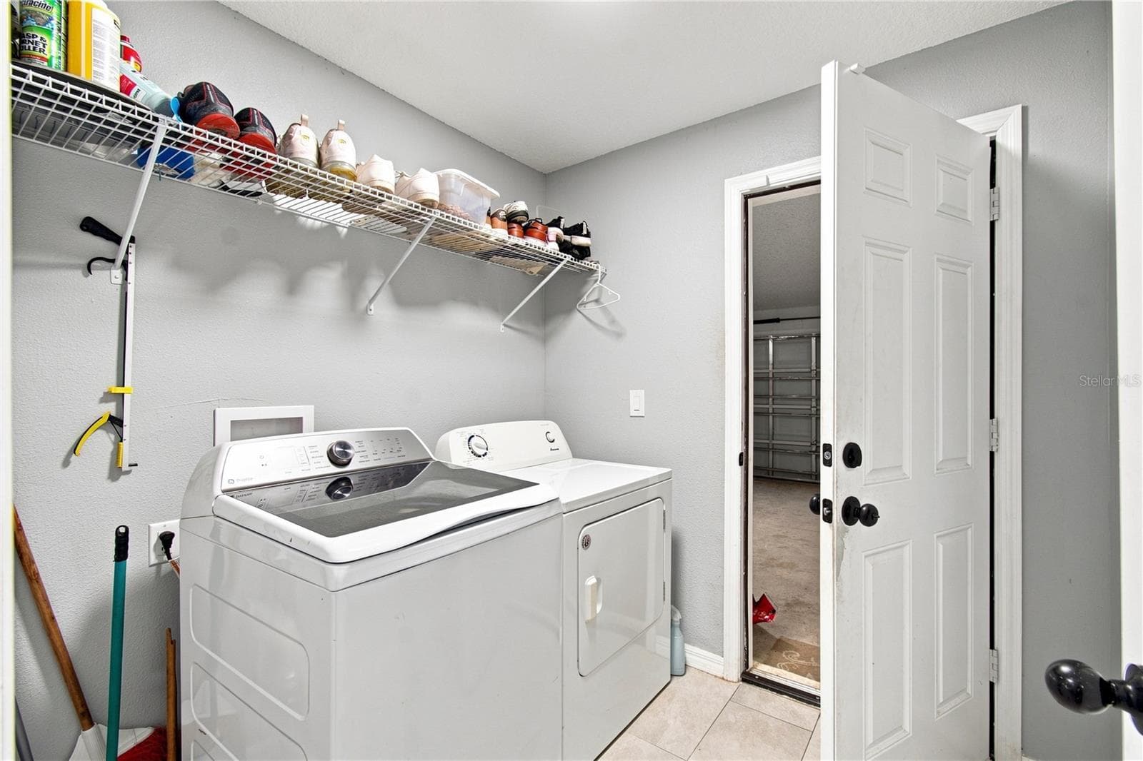 Laundry room to garage - 4300 LENOX BLVD, ORLANDO
