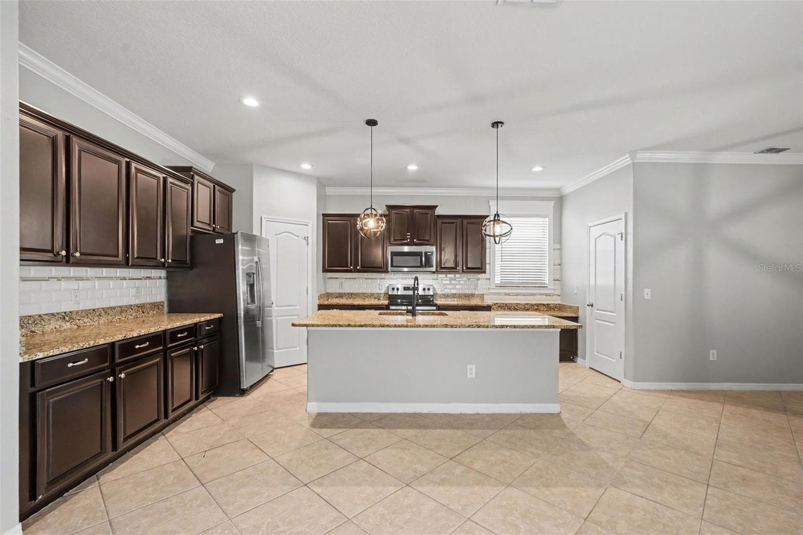 Single Family Residence at 12026 STREAMBED DR, RIVERVIEW, photo 14 of 34
