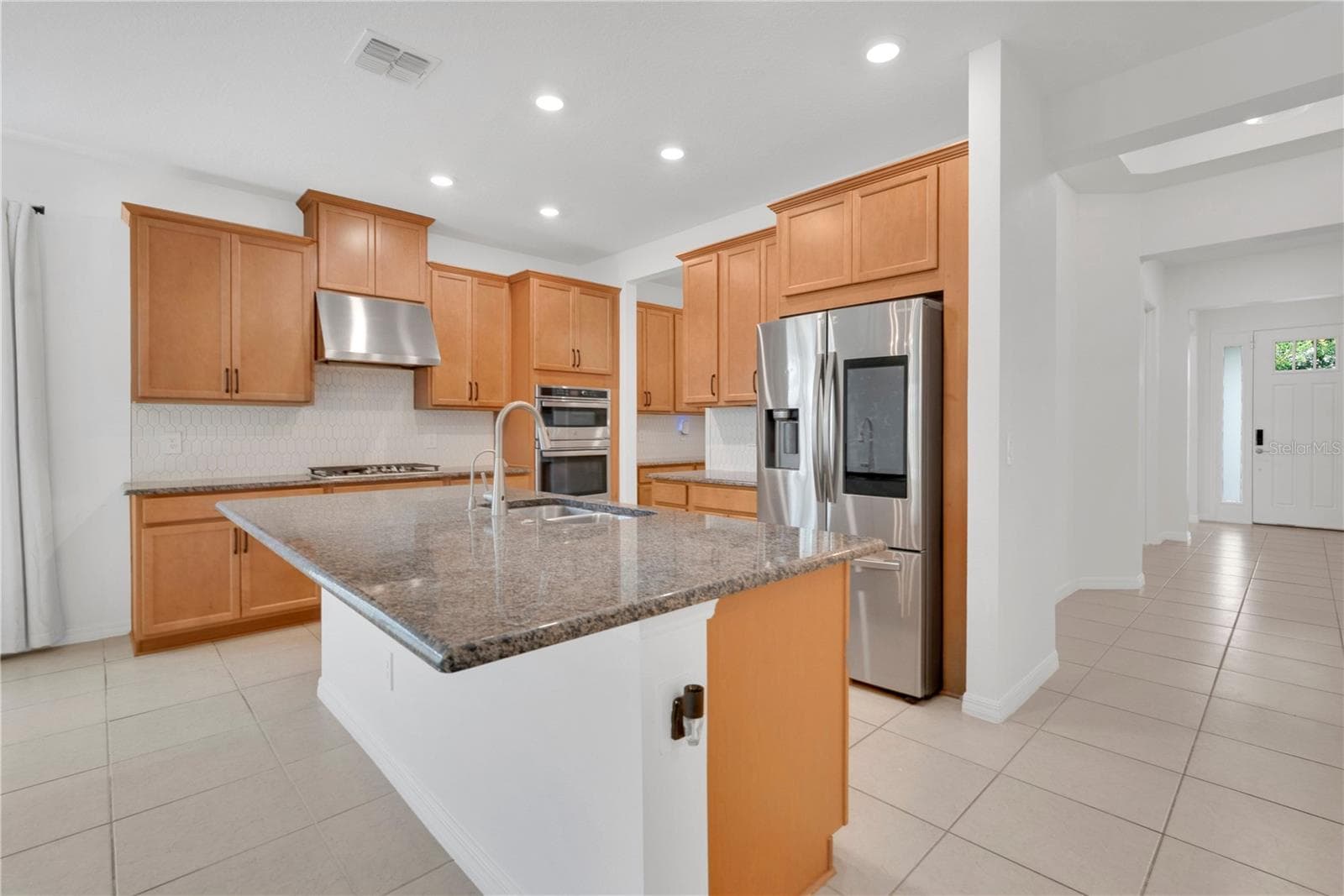 Single Family Residence at 961 LAKESIDE ESTATES DR, APOPKA, photo 6 of 37