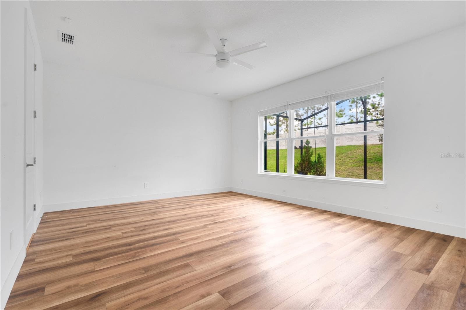 Single Family Residence at 961 LAKESIDE ESTATES DR, APOPKA, photo 13 of 37