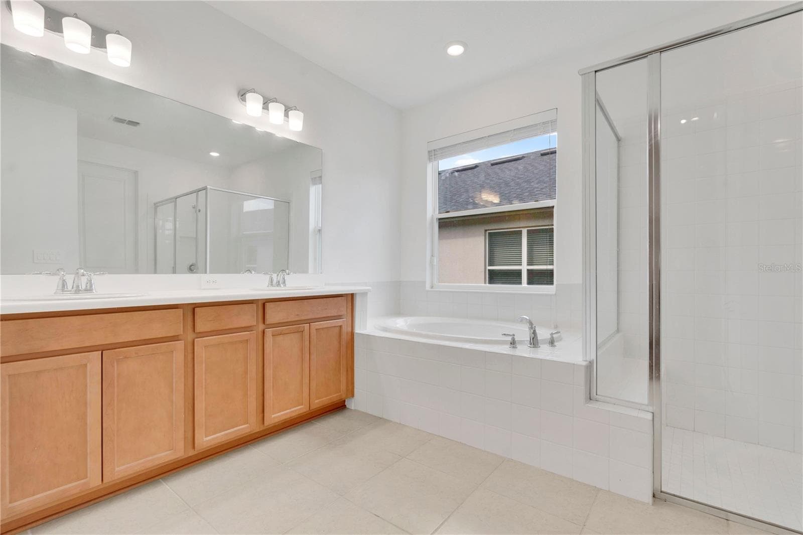 Single Family Residence at 961 LAKESIDE ESTATES DR, APOPKA, photo 16 of 37