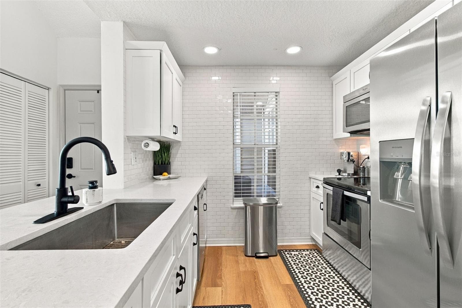 Condominium at 12233 ARMENIA GABLES CIR #12233, TAMPA, photo 19 of 43