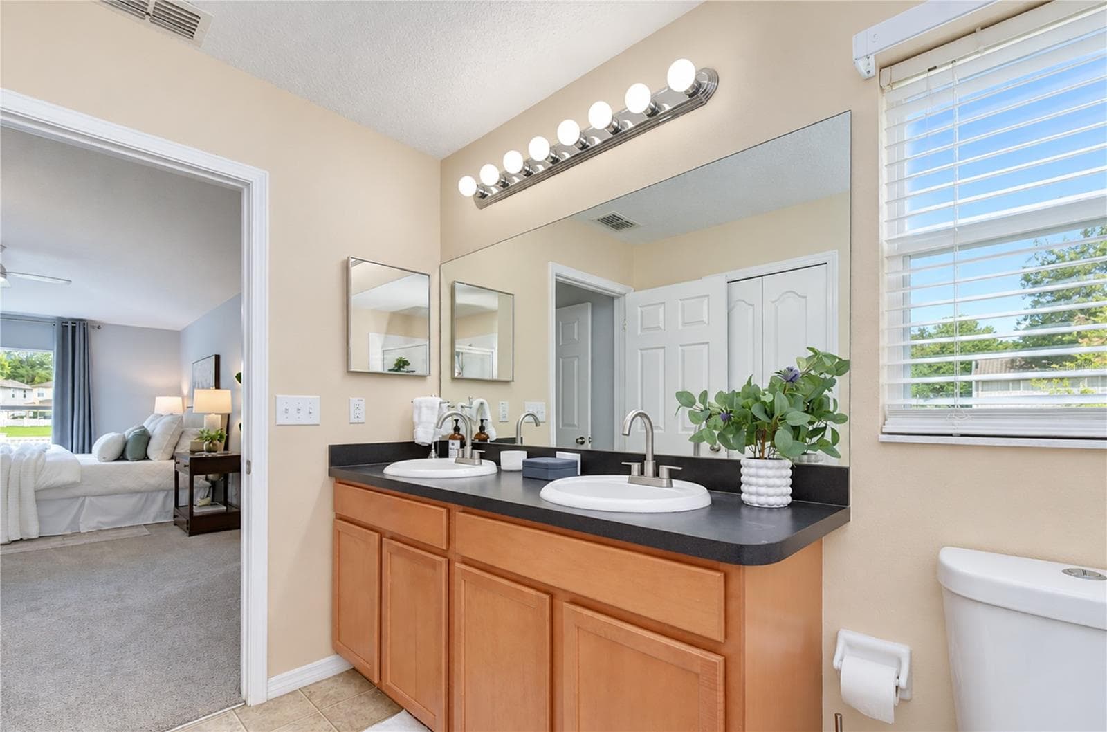 Single Family Residence at 13816 CADEN GLEN DR, HUDSON, photo 18 of 43
