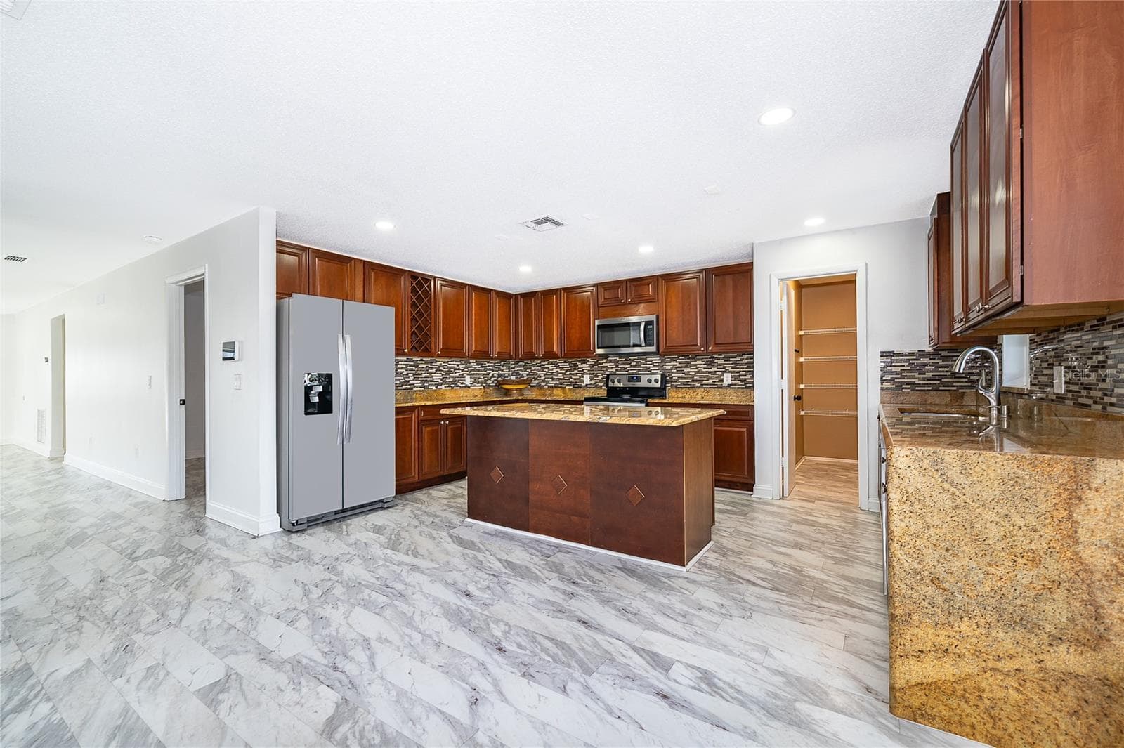 Single Family Residence at 3102 HOLLAND DR, ORLANDO, photo 7 of 34