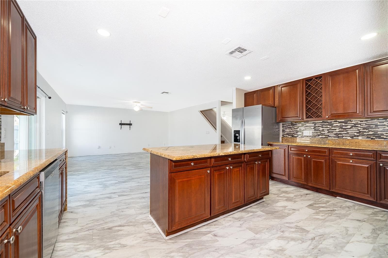 Single Family Residence at 3102 HOLLAND DR, ORLANDO, photo 9 of 34