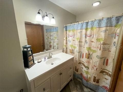 Guest bathroom walk in shower - 2700 GULF BLVD #2, INDIAN ROCKS BEACH