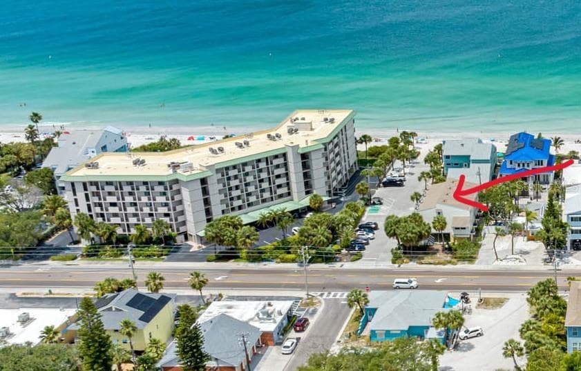 LOOK how close to the SAND! - 2700 GULF BLVD #2, INDIAN ROCKS BEACH