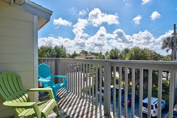 Private balcony off Primary bedroom - 2700 GULF BLVD #2, INDIAN ROCKS BEACH