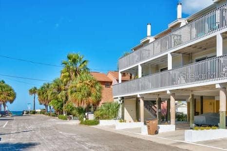 Only 40 steps to the SAND - no roads to cross! - 2700 GULF BLVD #2, INDIAN ROCKS BEACH