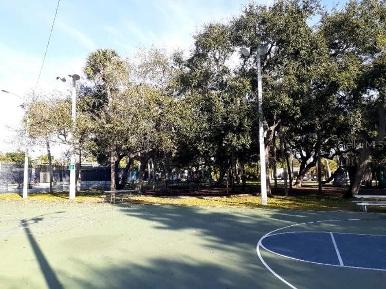 Basketball court - 2700 GULF BLVD #2, INDIAN ROCKS BEACH