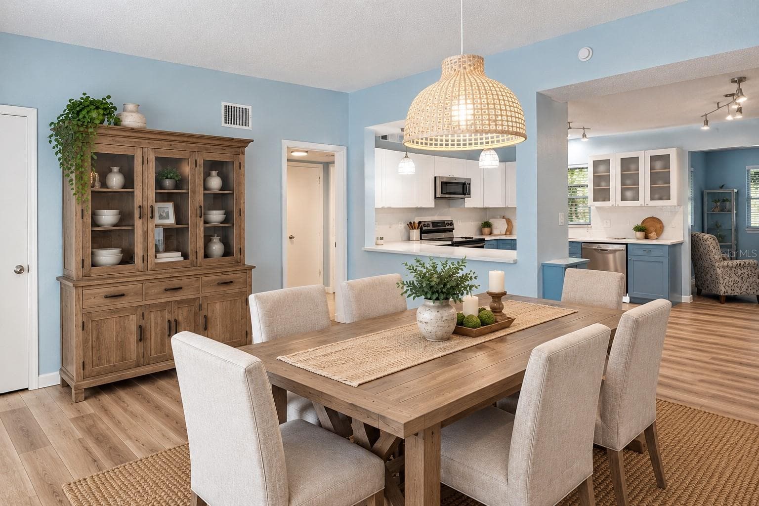 Dining Rm w/ Furniture View#2 - 1840 N POWERS DR, ORLANDO