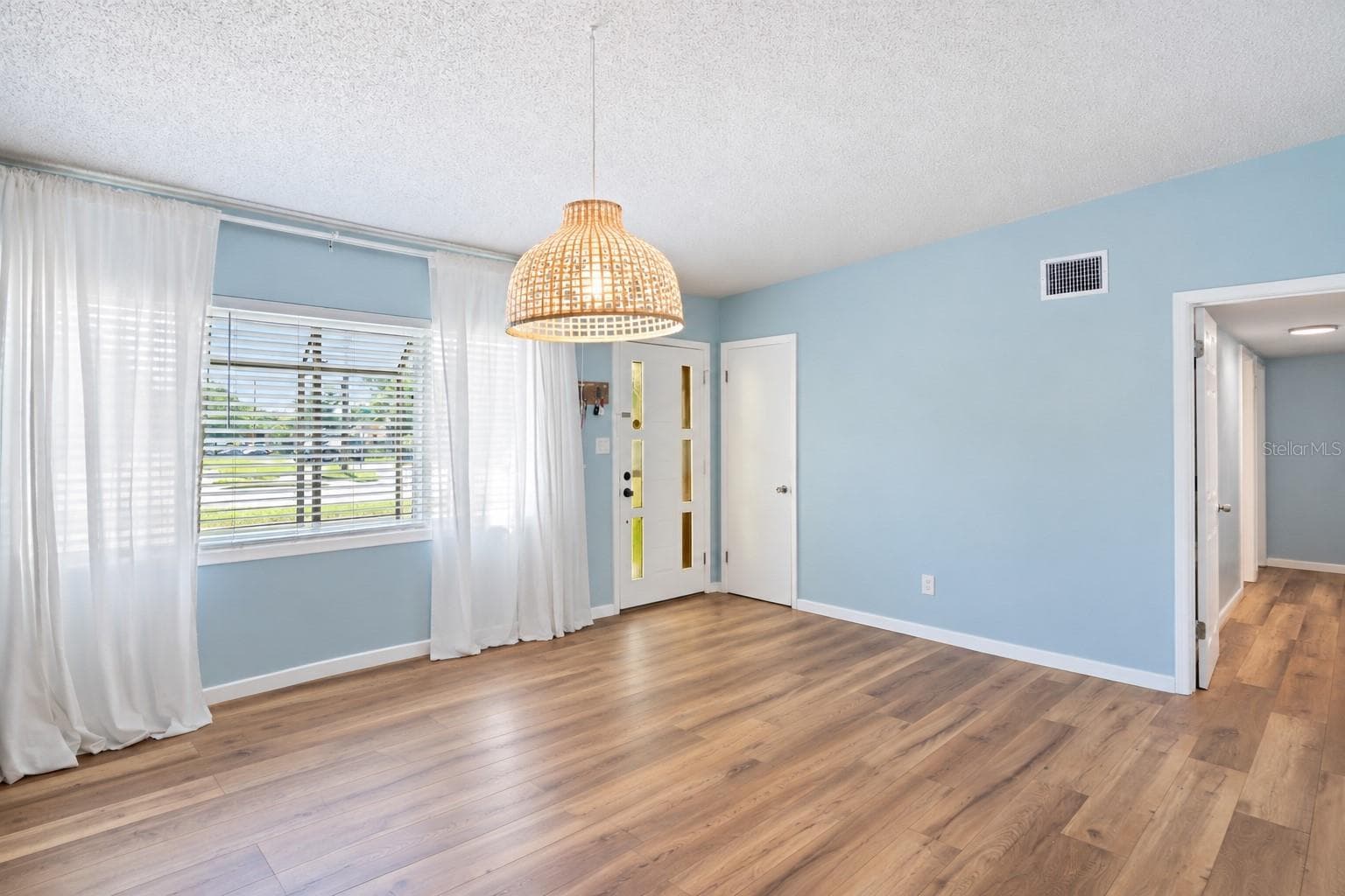 Dining Rm w/o Furniture View#2 - 1840 N POWERS DR, ORLANDO