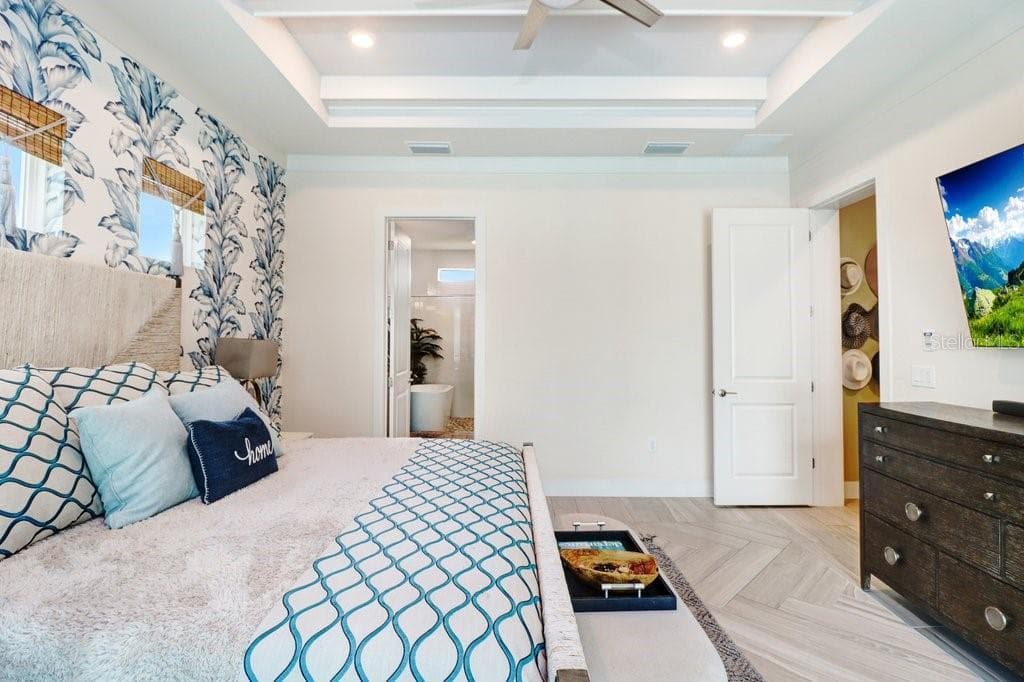 Single Family Residence at 9260 SANDERS TREE LOOP, WESLEY CHAPEL, photo 16 of 58