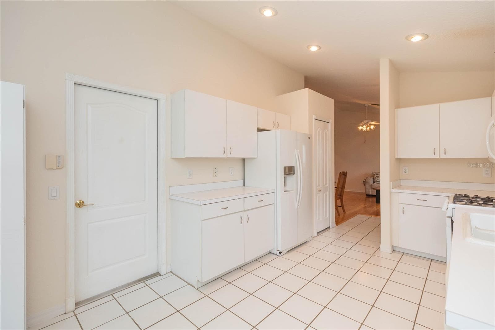 Single Family Residence at 5161 STERLING MANOR DR, TAMPA, photo 15 of 44