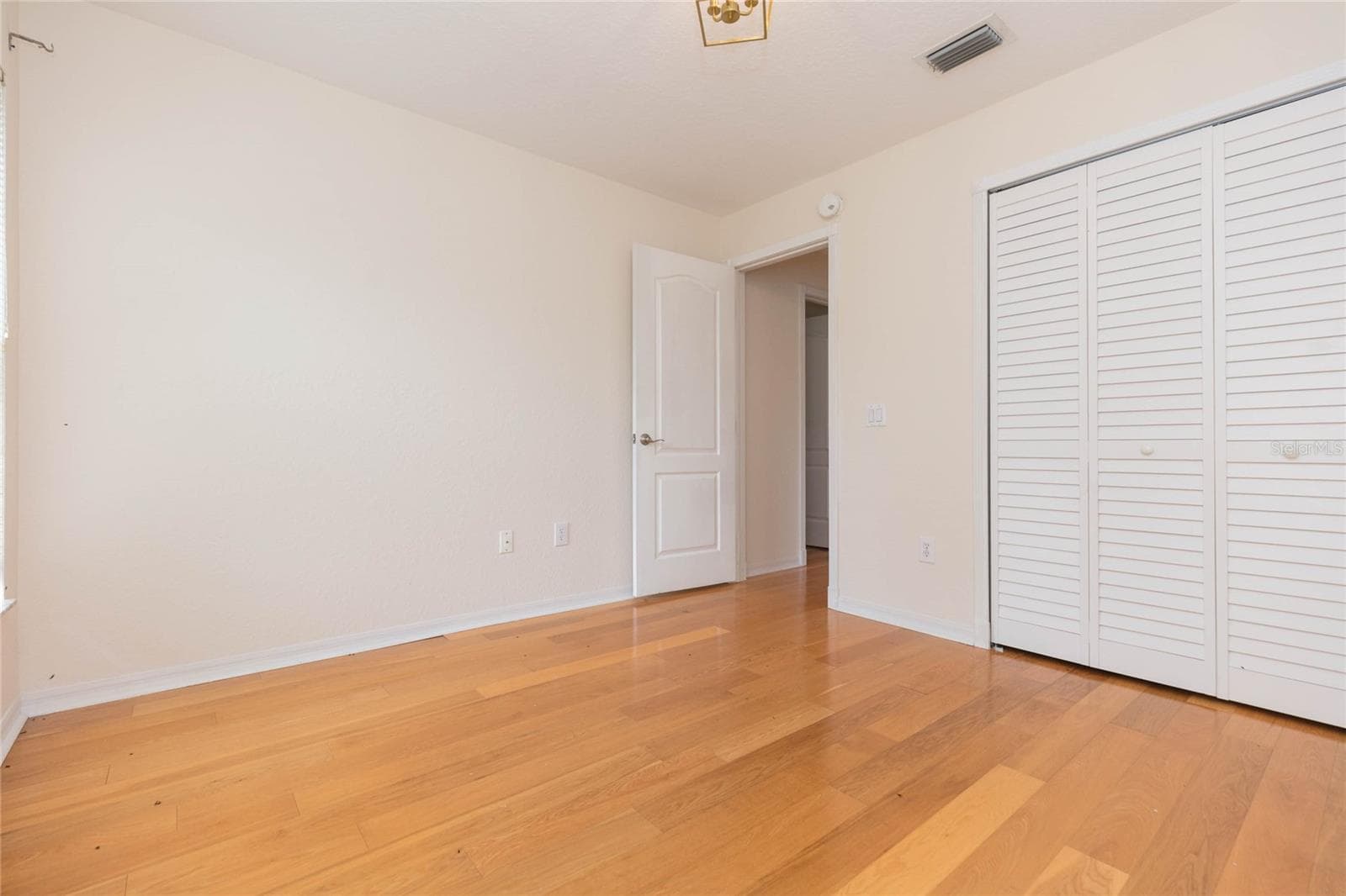 Single Family Residence at 5161 STERLING MANOR DR, TAMPA, photo 17 of 44