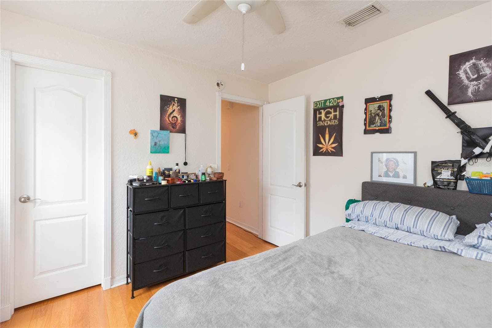 Single Family Residence at 5161 STERLING MANOR DR, TAMPA, photo 21 of 44