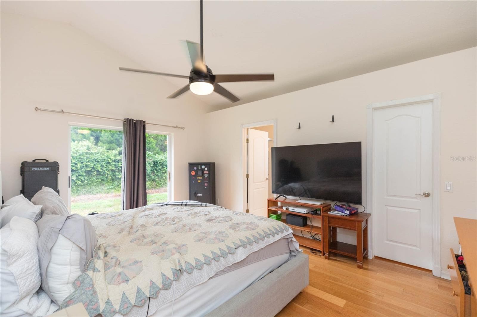 Single Family Residence at 5161 STERLING MANOR DR, TAMPA, photo 26 of 44