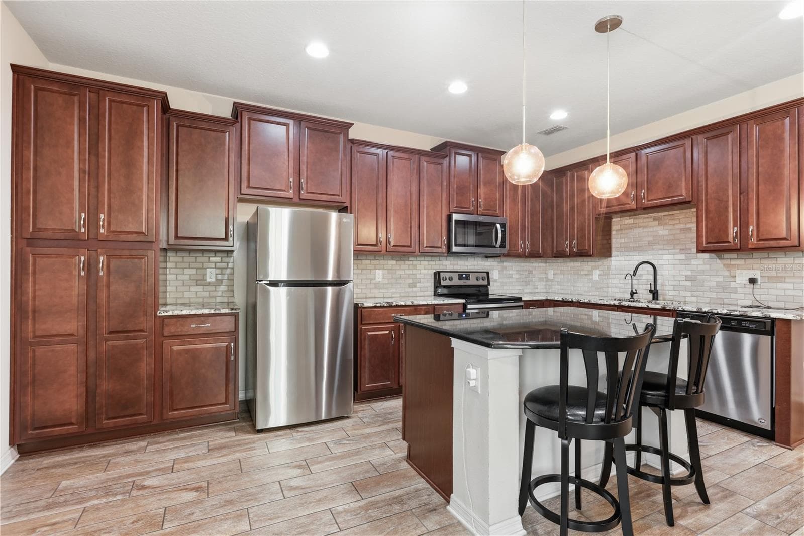 Townhouse at 14356 SWANLEY ST, ORLANDO, photo 9 of 59