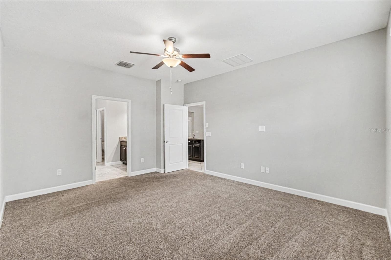 Single Family Residence at 13220 ORCA SOUND DR, RIVERVIEW, photo 8 of 19
