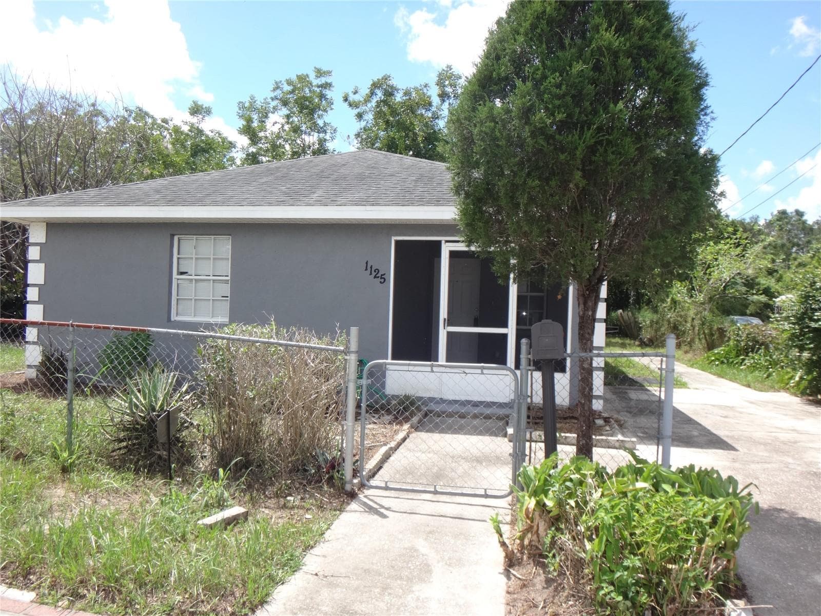 1125 BRITTS LN