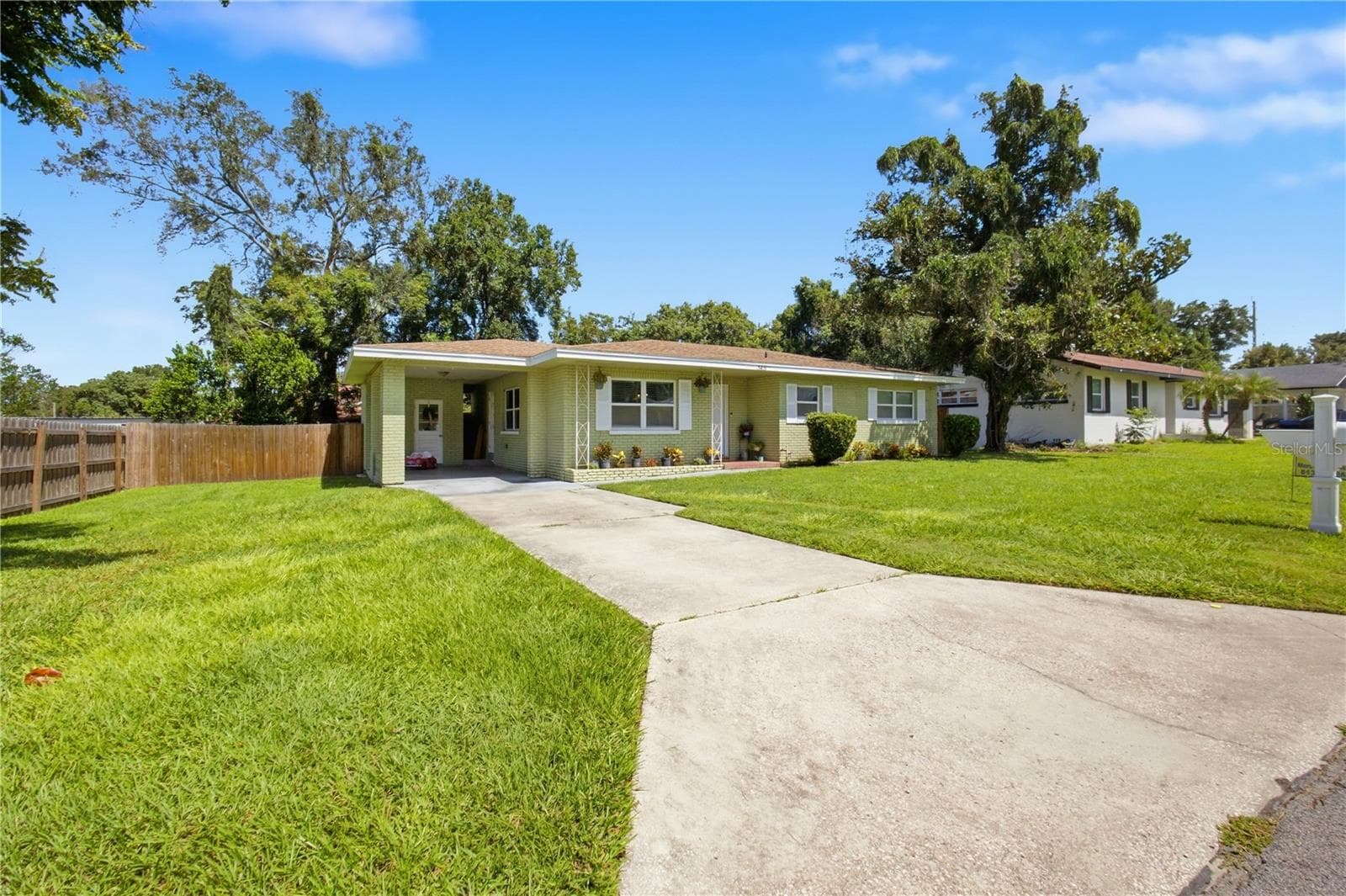 Single Family Residence at 345 CANNON ST, LAKELAND, photo 2 of 37