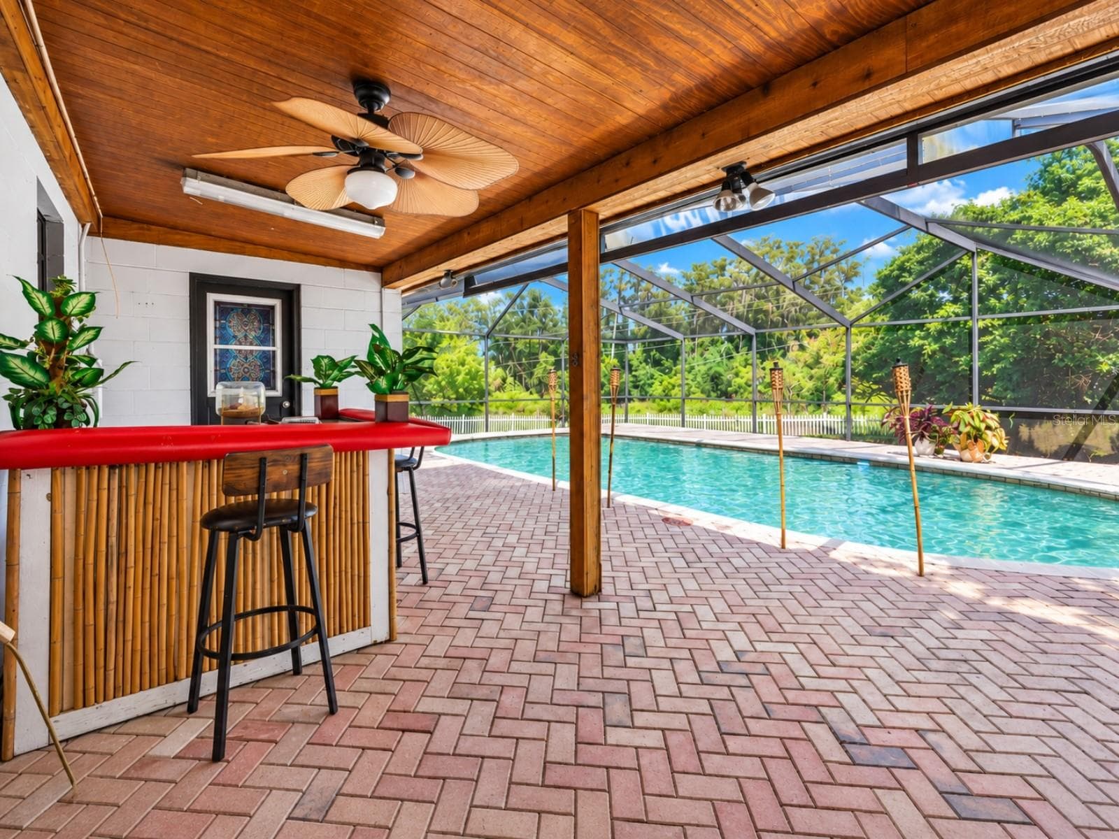 Outdoor Entertaining Space - 19201 ALICE CIR, LUTZ