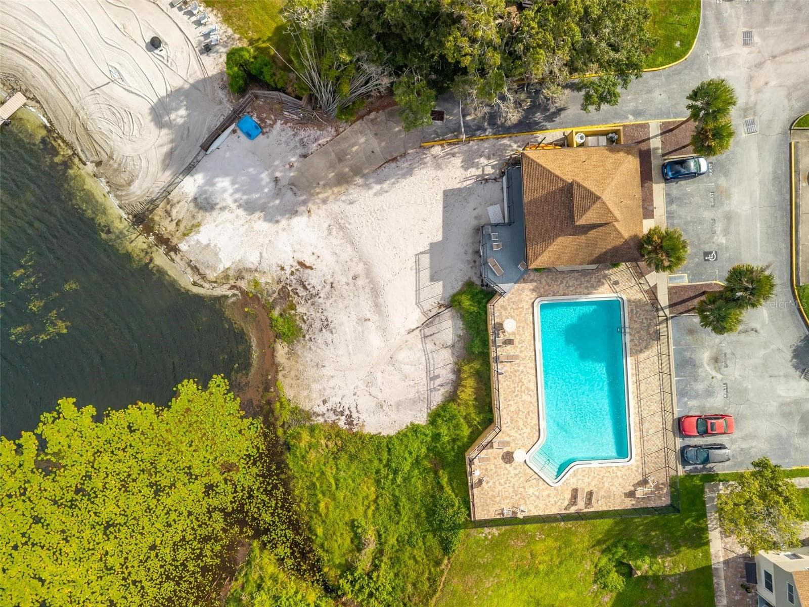 Pool and private beach area - 618 OLYMPIC DR #6A, OCOEE
