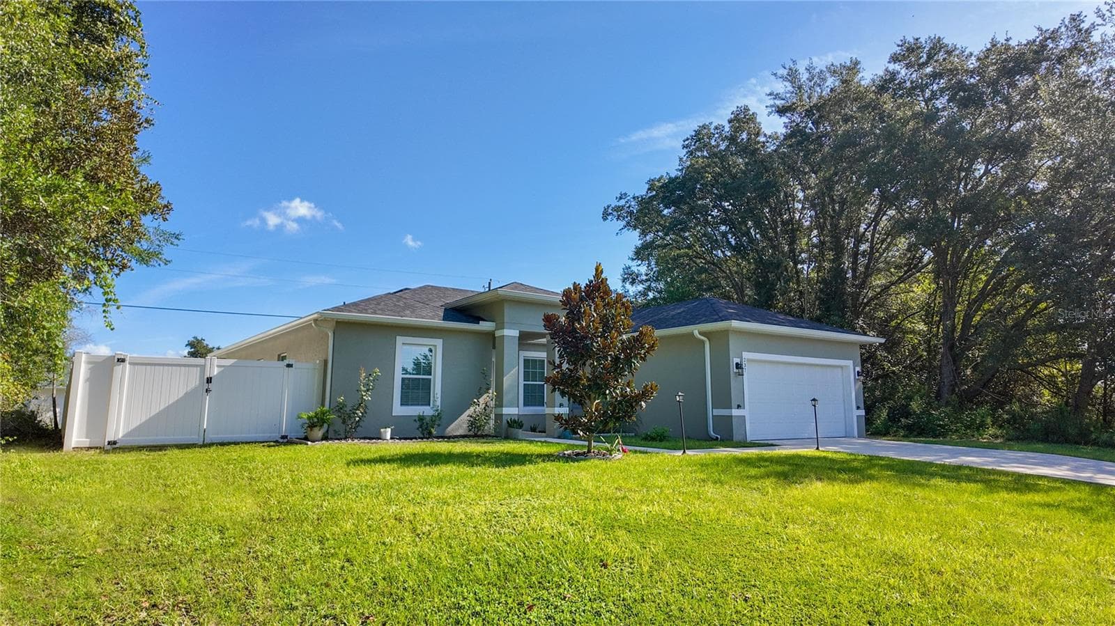 Single Family Residence at 237 MARION OAKS TRL, OCALA, photo 2 of 27