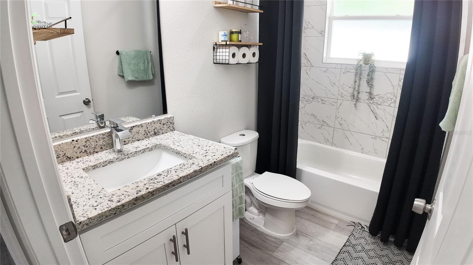 bath 2 - 237 MARION OAKS TRL, OCALA