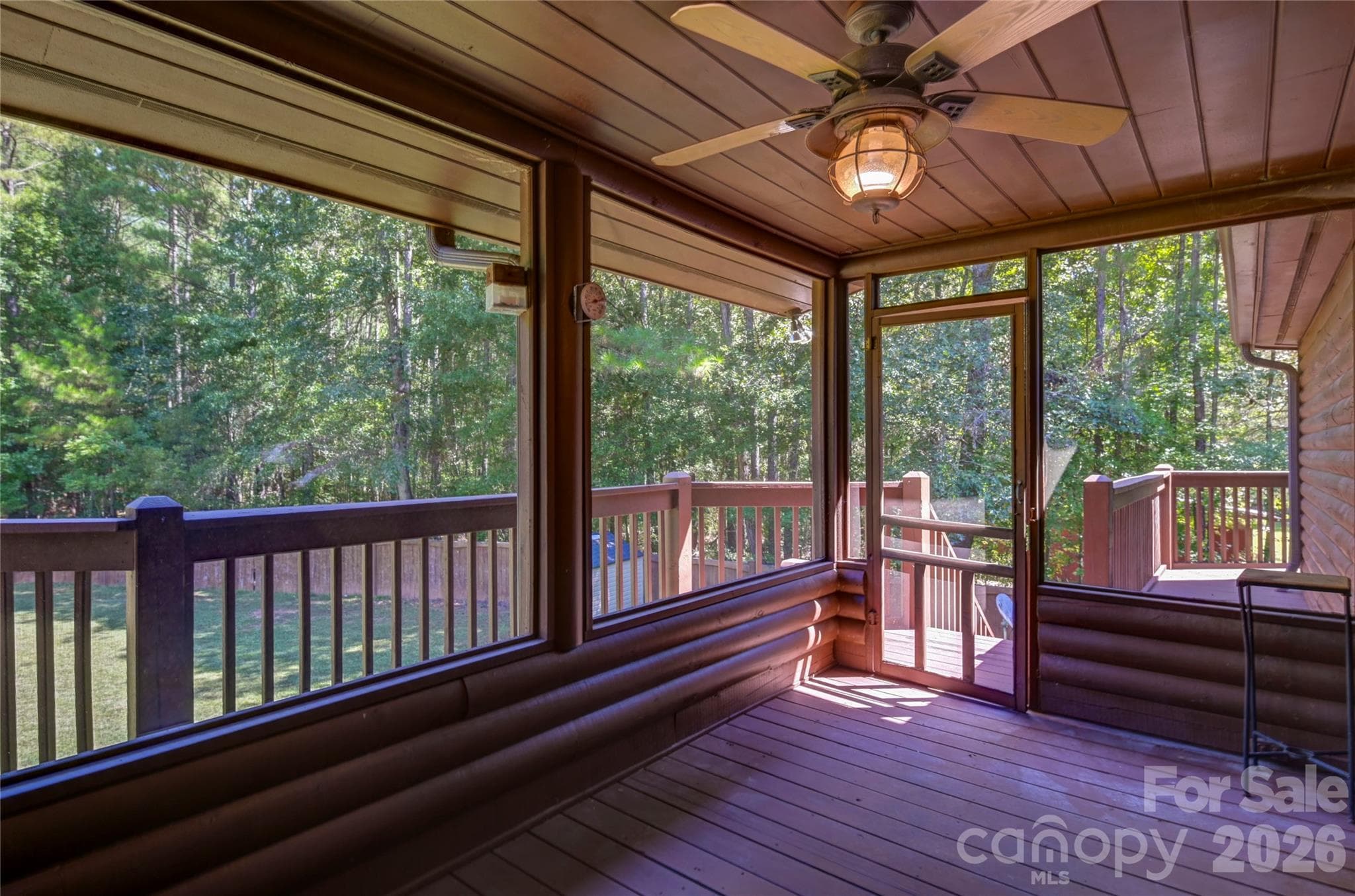 Screened-in back porch - 1040 Lawhorn Road, Blythewood