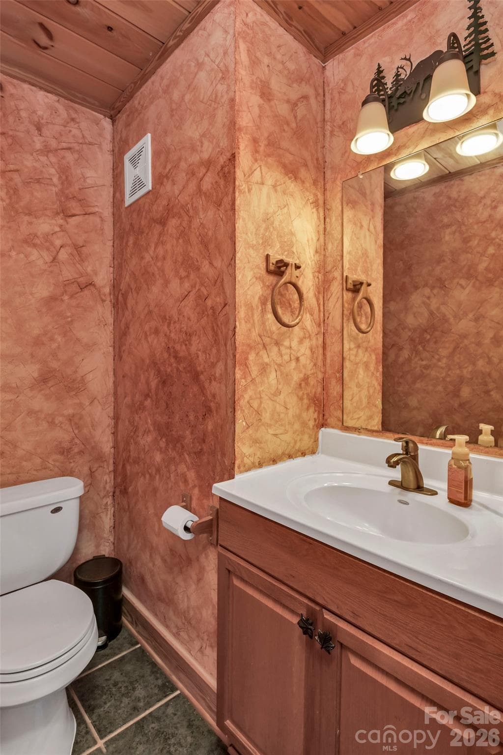 Half Bath on main - 1040 Lawhorn Road, Blythewood