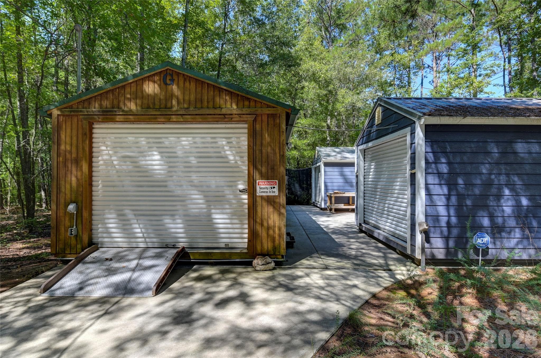 Storage sheds - 1040 Lawhorn Road, Blythewood