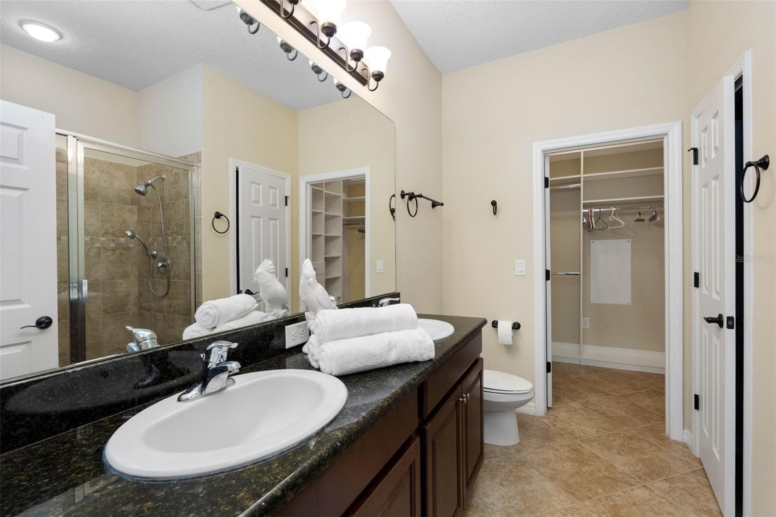 Double vanity, walk in closet - 7949 TASSO CT, SEMINOLE