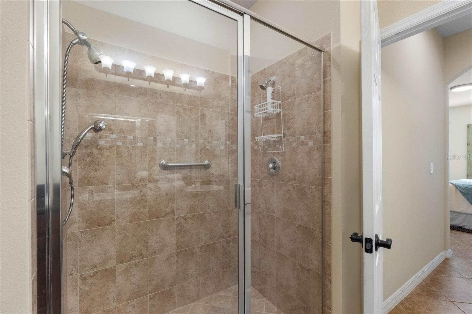 Glass enclosed shower - 7949 TASSO CT, SEMINOLE