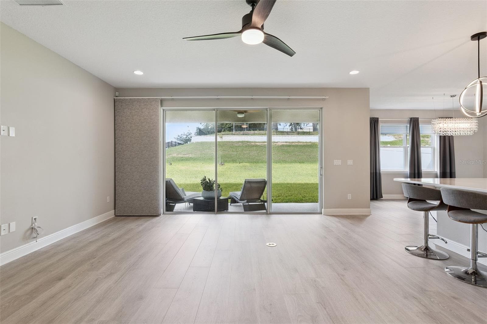 Single Family Residence at 5074 BREEZY ACRES ST, WINTER GARDEN, photo 7 of 63