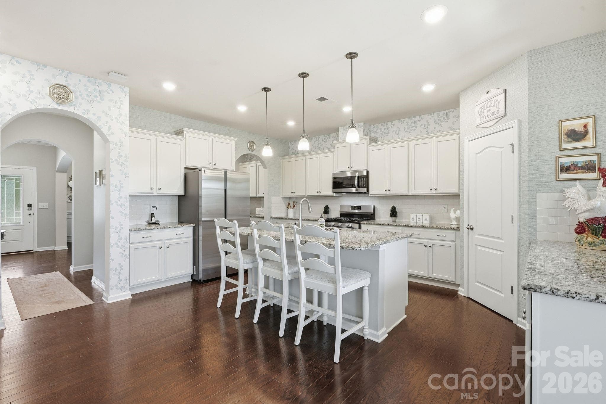Single Family Residence at 7013 Hamilton Mill Drive, Waxhaw, photo 10 of 38
