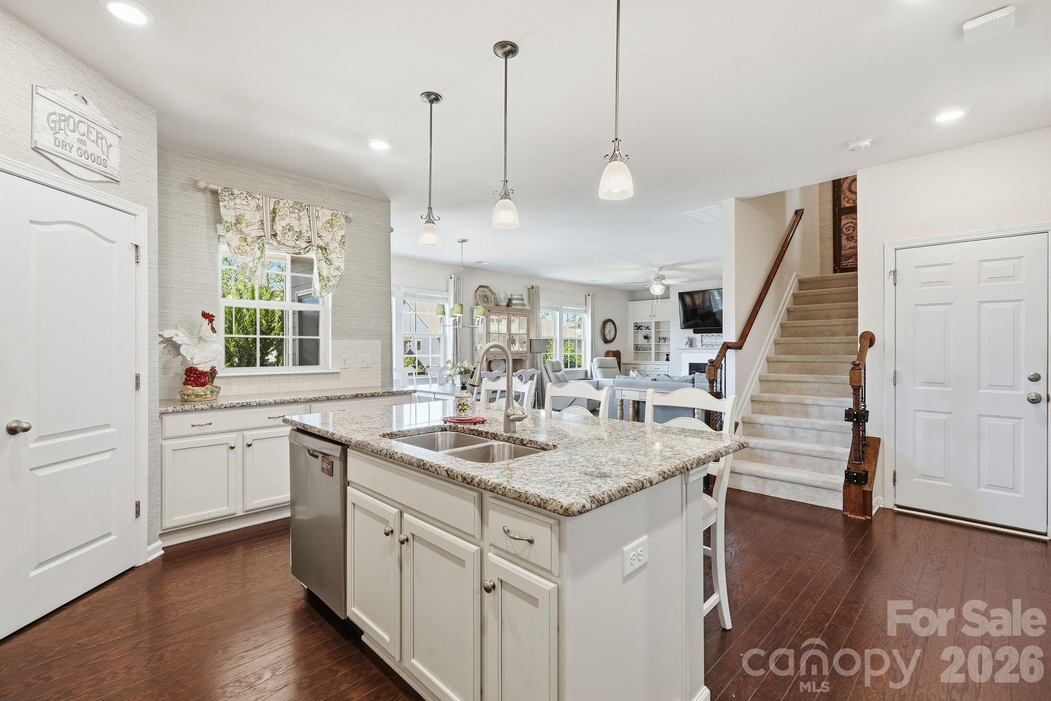 Single Family Residence at 7013 Hamilton Mill Drive, Waxhaw, photo 13 of 38