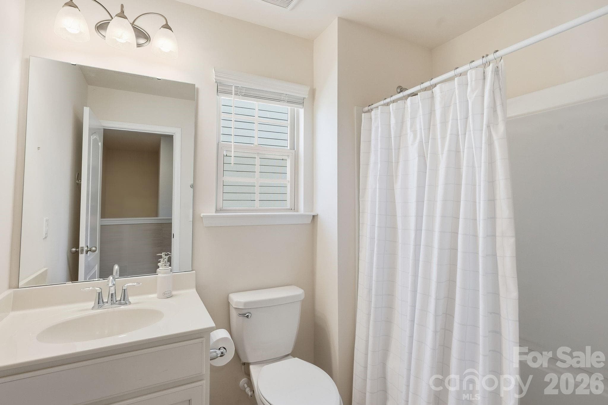 Single Family Residence at 7013 Hamilton Mill Drive, Waxhaw, photo 26 of 38
