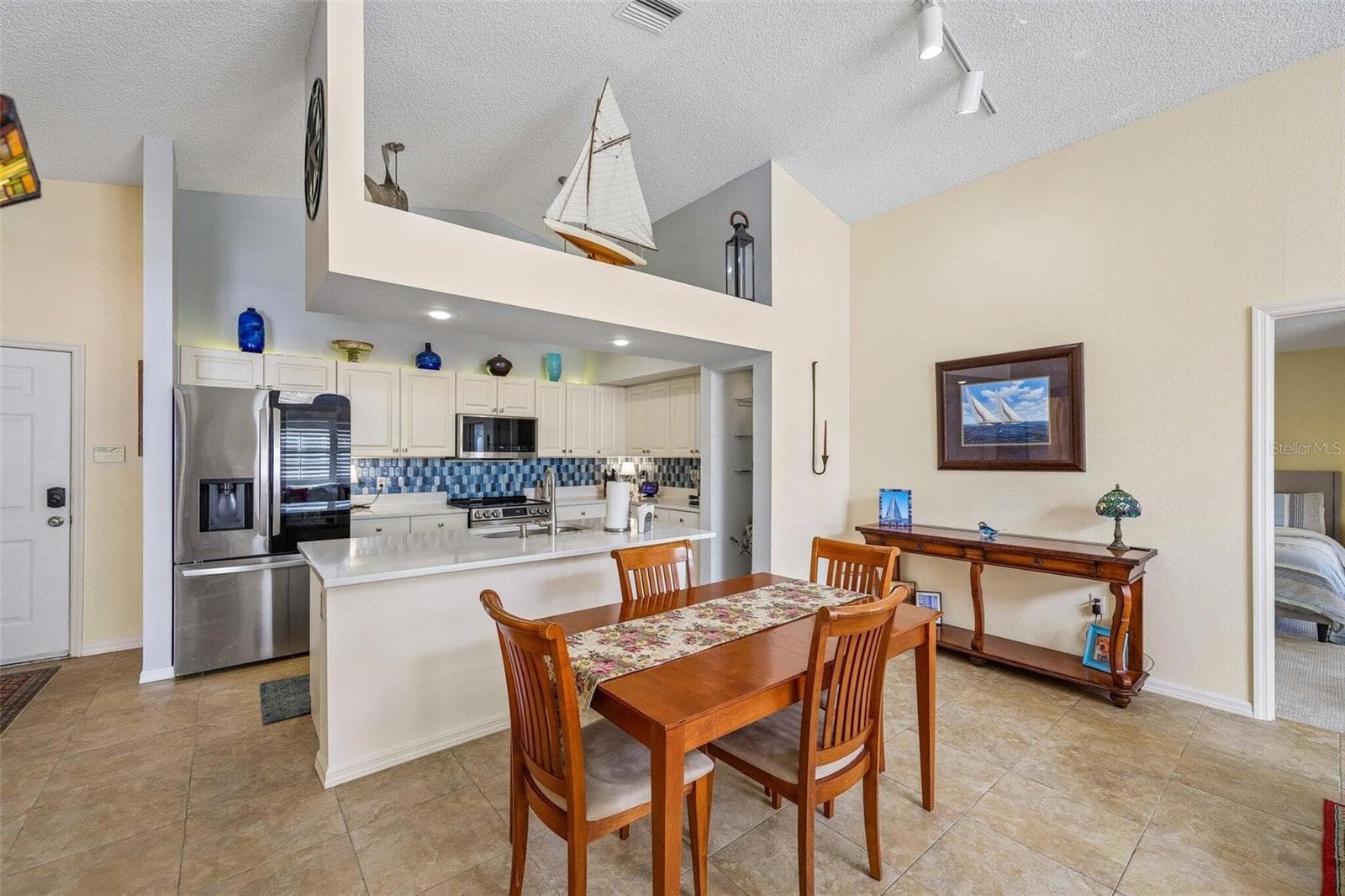 Condominium at 7266 ELEANOR CIR #203, SARASOTA, photo 6 of 33