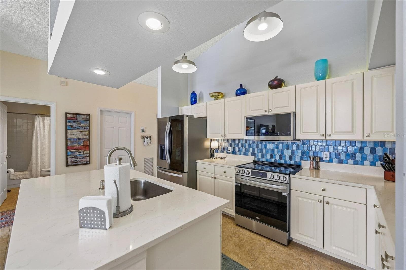 Condominium at 7266 ELEANOR CIR #203, SARASOTA, photo 12 of 33