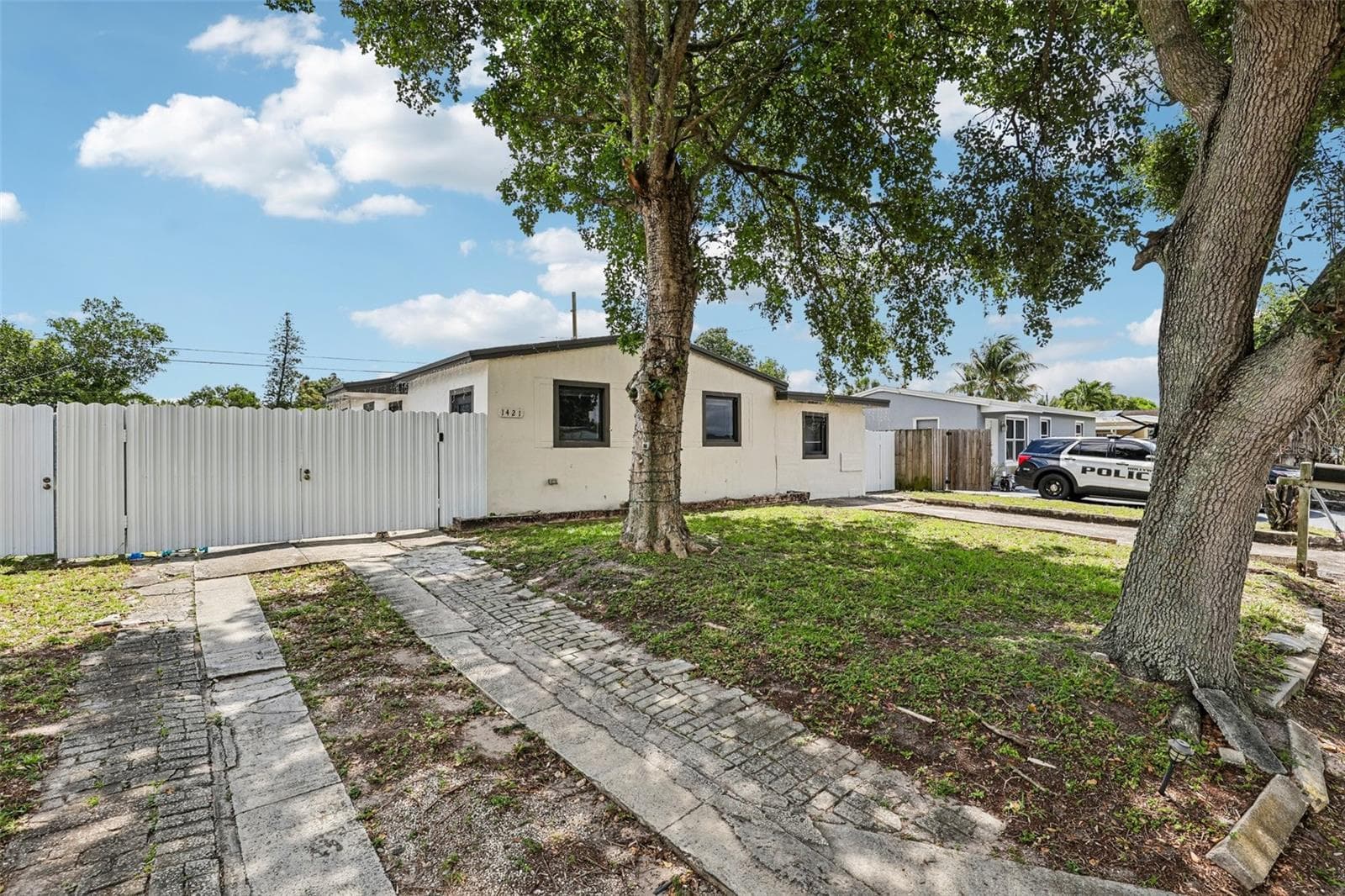 1421 N 68TH TER