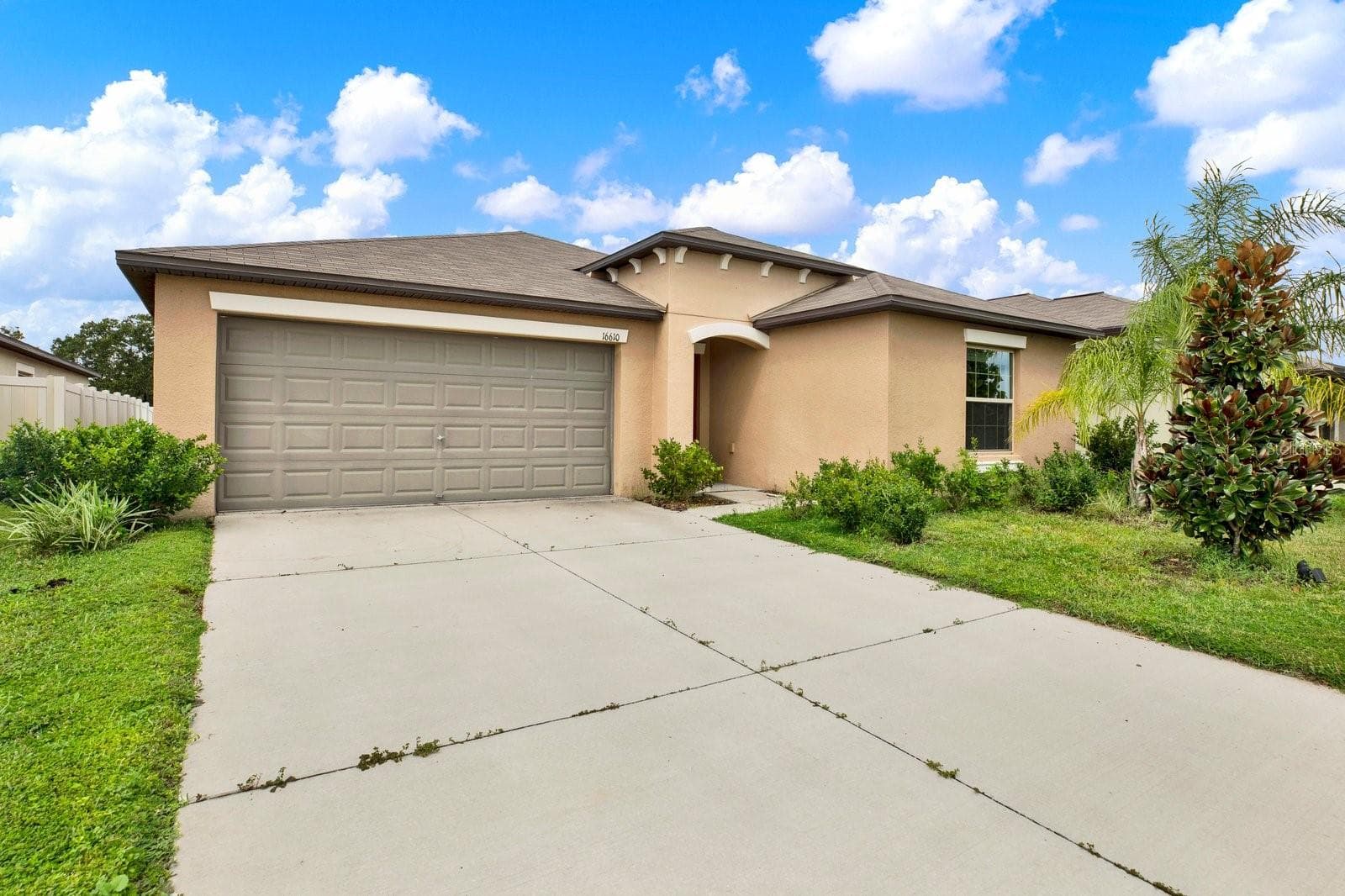Single Family Residence at 16610 DELIA ST, WIMAUMA, photo 2 of 34
